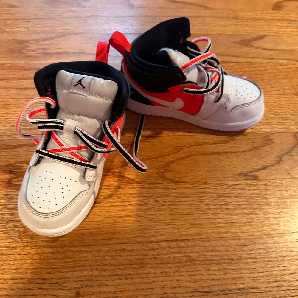 Nike Toddlers Size 8C